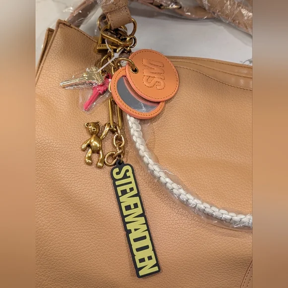 Steve Madden Bodie Tote - NWT - Tan 16x13 Inches - Picture 14 of 16